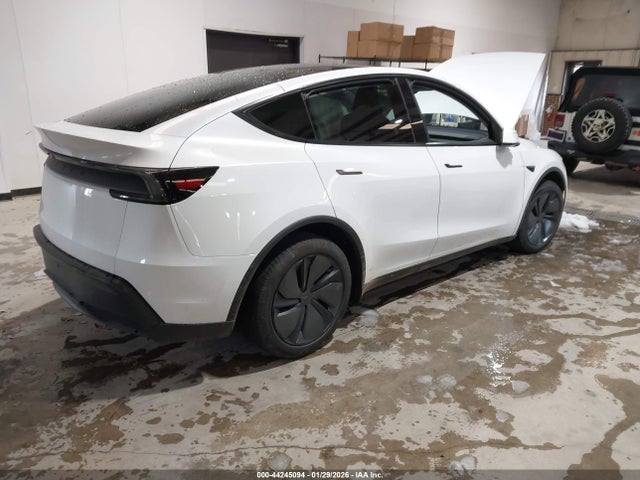 2026 TESLA MODEL Y 7SAYGDED1TA442325 Photo 3