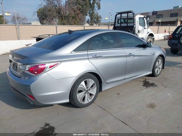 Hyundai Sonata Hybrid Limited 2015 KMHEC4A40FA126086 Image 4