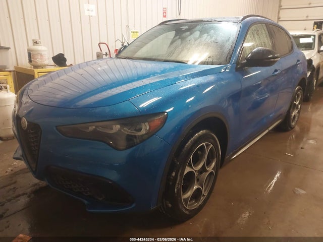 44245204 :رقم المزاد ، ZASPAKAN8S7D96715 vin ، 2025 Alfa Romeo Stelvio Sprint Awd مزاد بيع