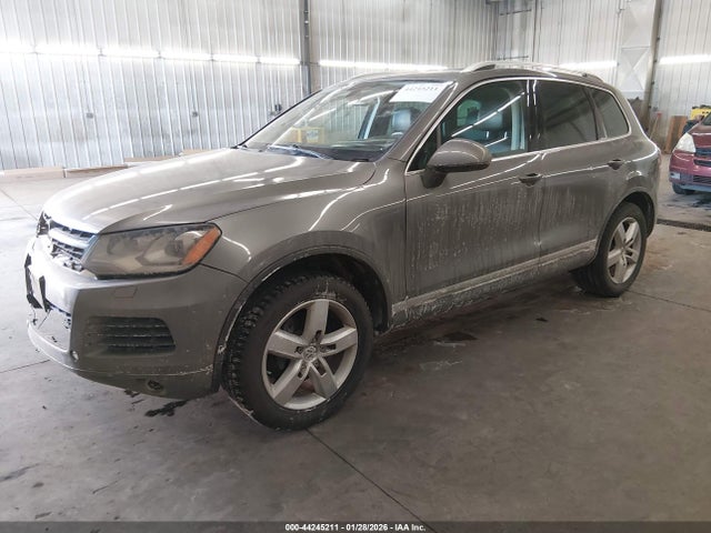2013 VOLKSWAGEN TOUAREG WVGEF9BP5DD003845 Photo 1