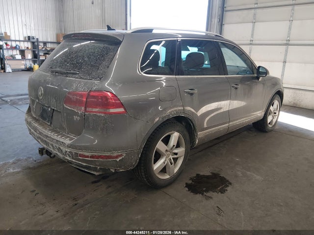 2013 VOLKSWAGEN TOUAREG WVGEF9BP5DD003845 Photo 3