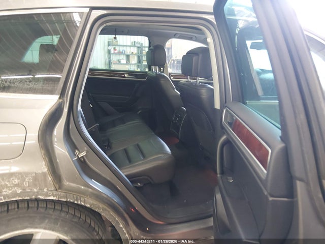 2013 VOLKSWAGEN TOUAREG WVGEF9BP5DD003845 Photo 7