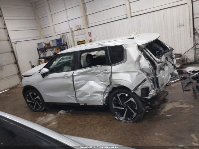 Продаж на аукціоні авто 2023 Mitsubishi Outlander Se 2.5 S-awc, vin: JA4J4UA83PZ051111, номер лоту: 44245225