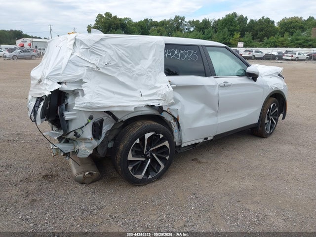 Продаж на аукціоні авто 2023 Mitsubishi Outlander Se 2.5 S-awc, vin: JA4J4UA83PZ051111, номер лоту: 44245225