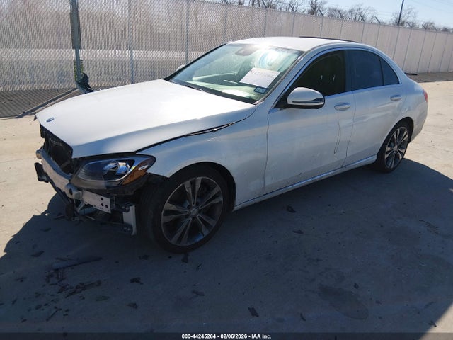 55SWF4JB0HU208102 Mercedes-Benz C 300