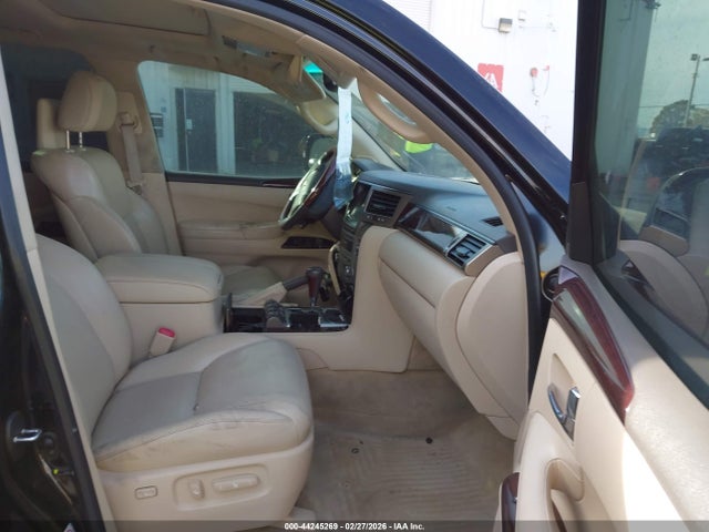 JTJHY7AX8E4134557 Lexus LX 570