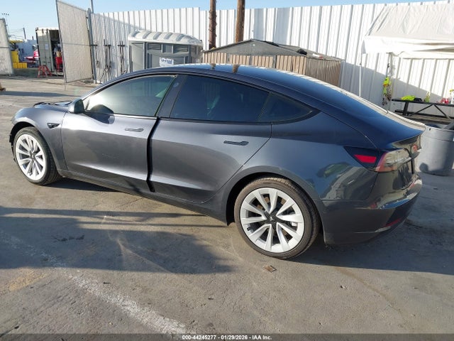 2022 TESLA MODEL 3 5YJ3E1EA8NF253498 Photo 2