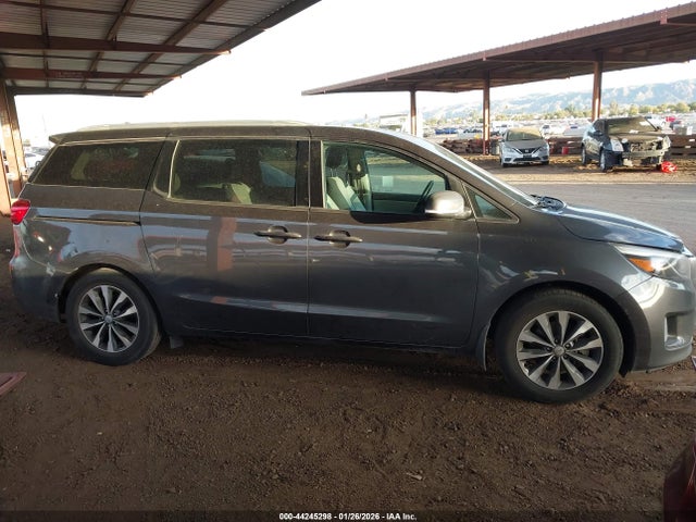 KNDMC5C17G6130827 KIA Sedona Sx