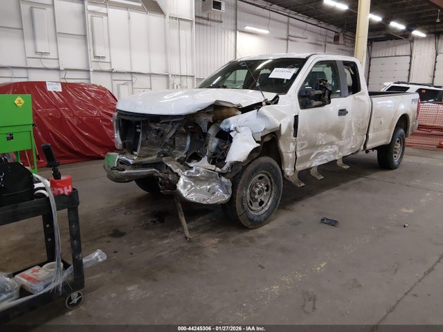 1FT8X3BNXMED07760 Ford F-350 Xl