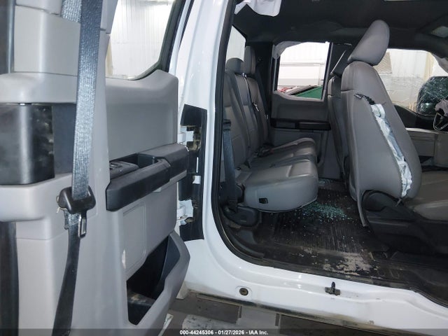 1FT8X3BNXMED07760 Ford F-350 Xl