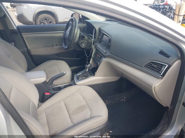 5NPD84LF4HH014743 Hyundai ELANTRA SE