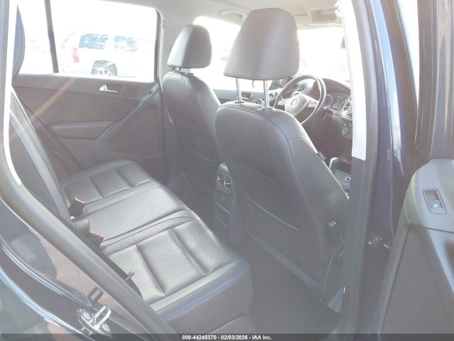 2016 VOLKSWAGEN TIGUAN WVGBV7AX8GW600511 Photo 7