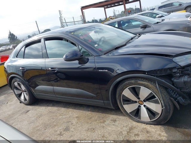 WP1AA2XA5RL003723 Porsche Macan Electric 4