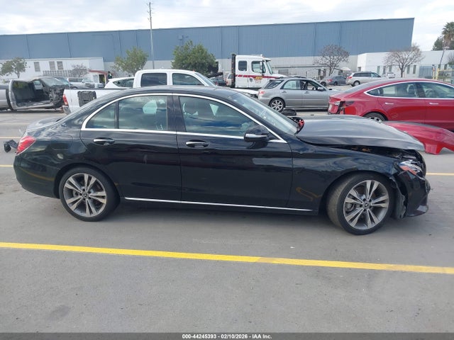 44245393 :رقم المزاد ، 55SWF8DB5KU314751 vin ، 2019 Mercedes-benz C 300 مزاد بيع