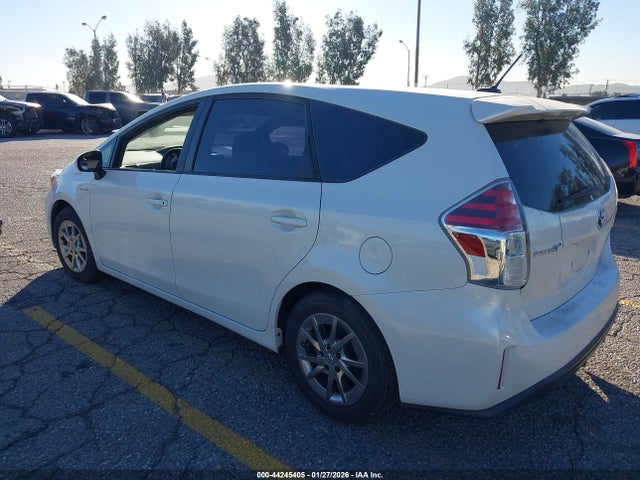 JTDZN3EU0FJ035632 Toyota Prius V Three