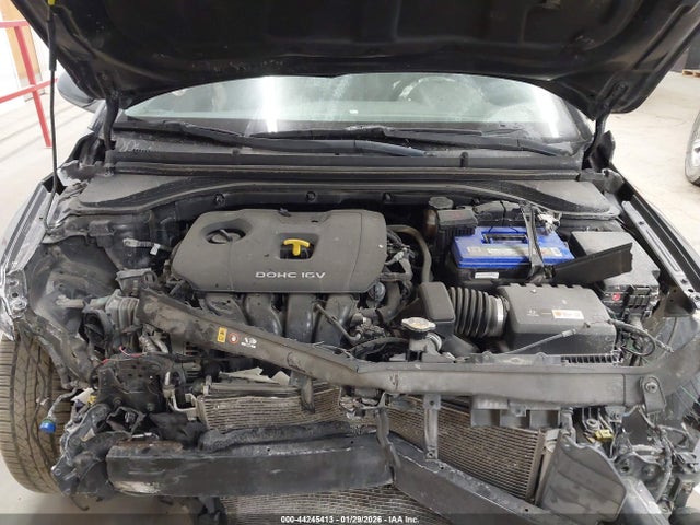 5NPD84LF9HH048371 Hyundai ELANTRA SE