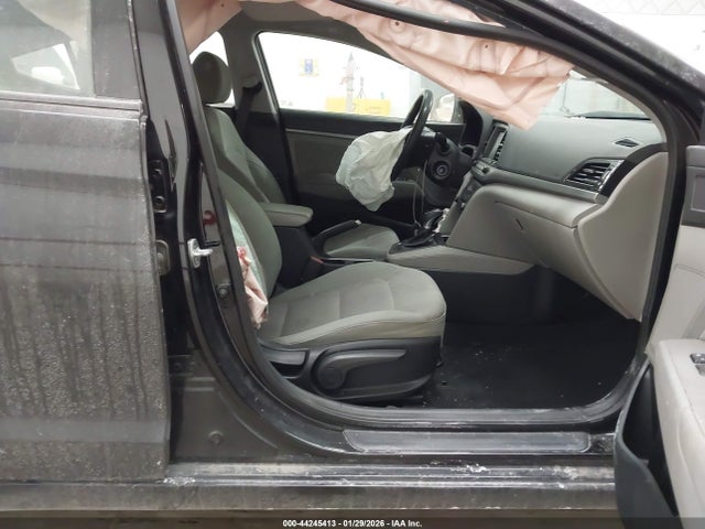 5NPD84LF9HH048371 Hyundai ELANTRA SE