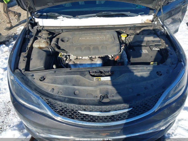 2015 Chrysler 200 Limited მანქანა იყიდება აუქციონზე, vin: 1C3CCCAB2FN751879, აუქციონის ნომერი: 44245419