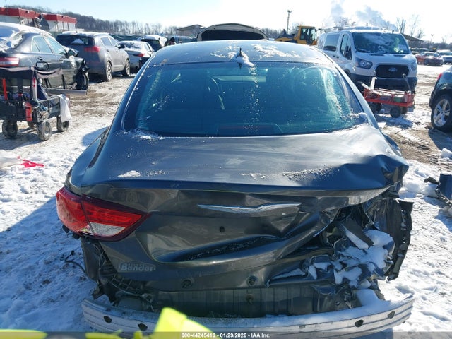 2015 Chrysler 200 Limited მანქანა იყიდება აუქციონზე, vin: 1C3CCCAB2FN751879, აუქციონის ნომერი: 44245419