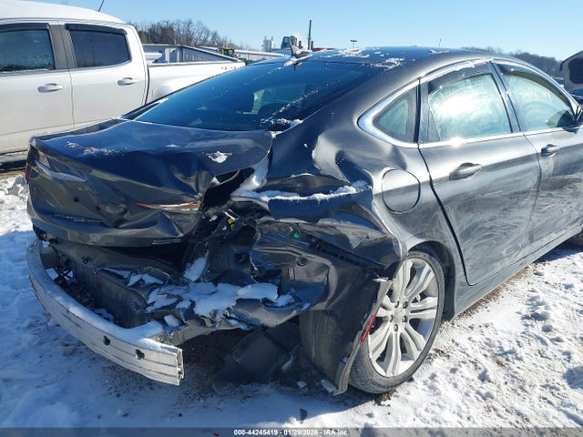2015 Chrysler 200 Limited მანქანა იყიდება აუქციონზე, vin: 1C3CCCAB2FN751879, აუქციონის ნომერი: 44245419