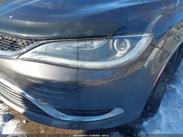 2015 Chrysler 200 Limited მანქანა იყიდება აუქციონზე, vin: 1C3CCCAB2FN751879, აუქციონის ნომერი: 44245419