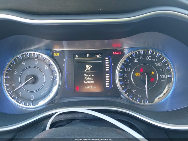 2015 Chrysler 200 Limited მანქანა იყიდება აუქციონზე, vin: 1C3CCCAB2FN751879, აუქციონის ნომერი: 44245419