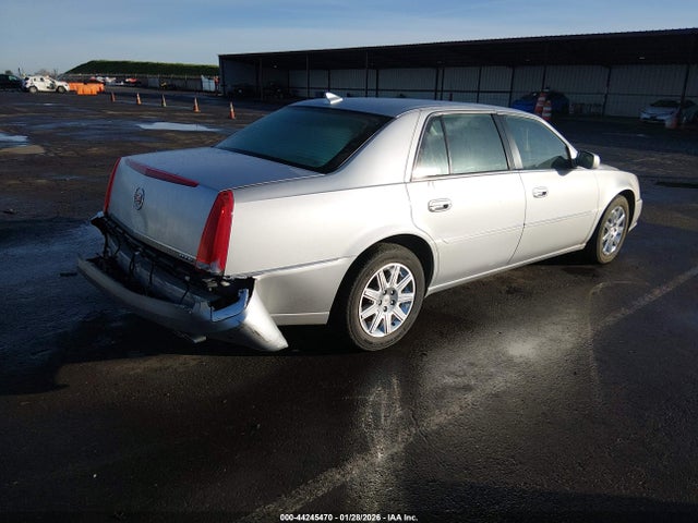 2011 CADILLAC DTS 1G6KH5E64BU134715 Photo 3