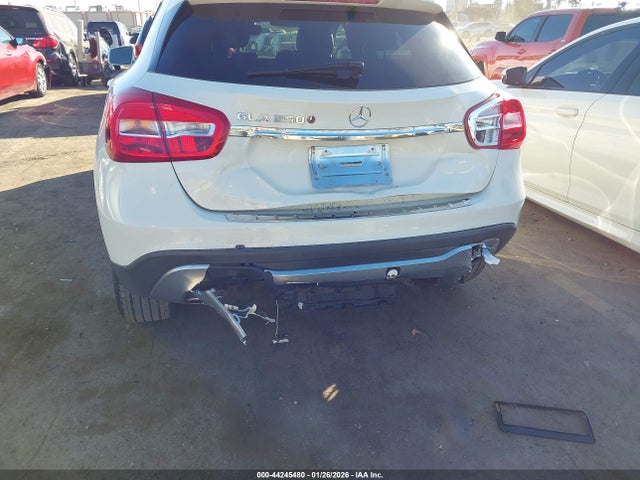 WDCTG4EB5JJ446998 Mercedes-Benz GLA 250