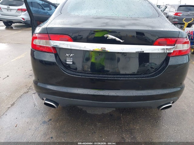 2011 JAGUAR XF SAJWA0GB6BLR88726 Photo 5