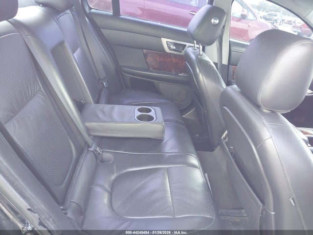 2011 JAGUAR XF SAJWA0GB6BLR88726 Photo 7