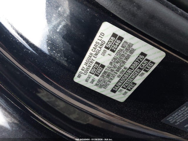 2011 JAGUAR XF SAJWA0GB6BLR88726 Photo 8