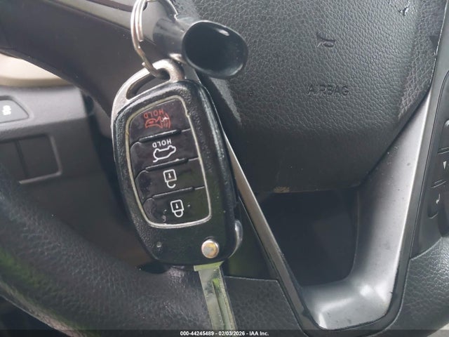KM8SM4HF3HU181348 Hyundai Santa Fe Se