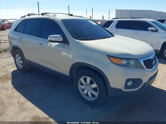 2011 KIA SORENTO 5XYKT3A14BG172358