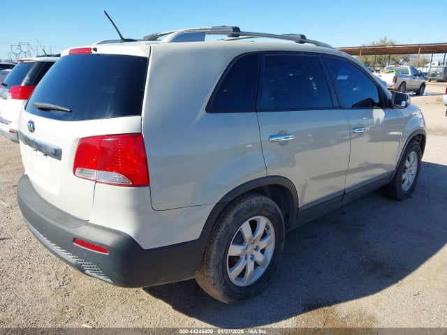 2011 KIA SORENTO 5XYKT3A14BG172358 Photo 3