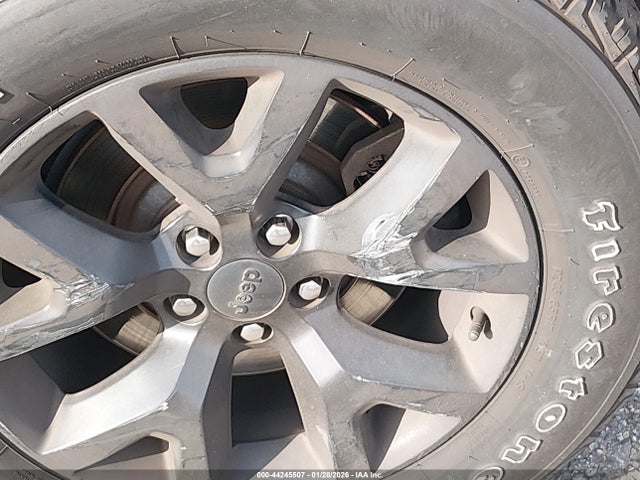 1C4PJMBX8JD617881 Jeep Cherokee Trailhawk 4x4