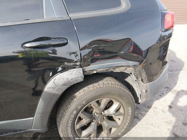 1C4PJMBX8JD617881 Jeep Cherokee Trailhawk 4x4