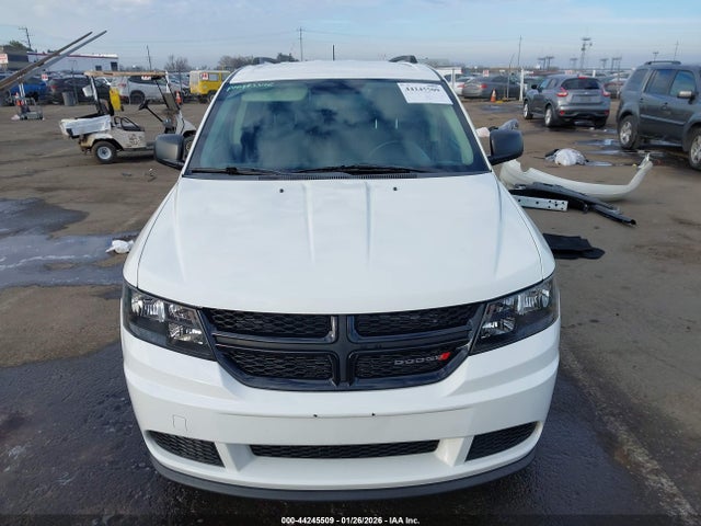 3C4PDCAB9JT217040 Dodge JOURNEY SE