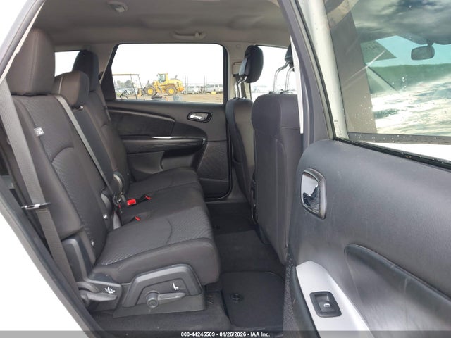 3C4PDCAB9JT217040 Dodge JOURNEY SE