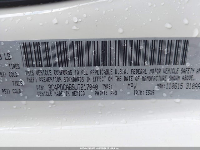 3C4PDCAB9JT217040 Dodge JOURNEY SE