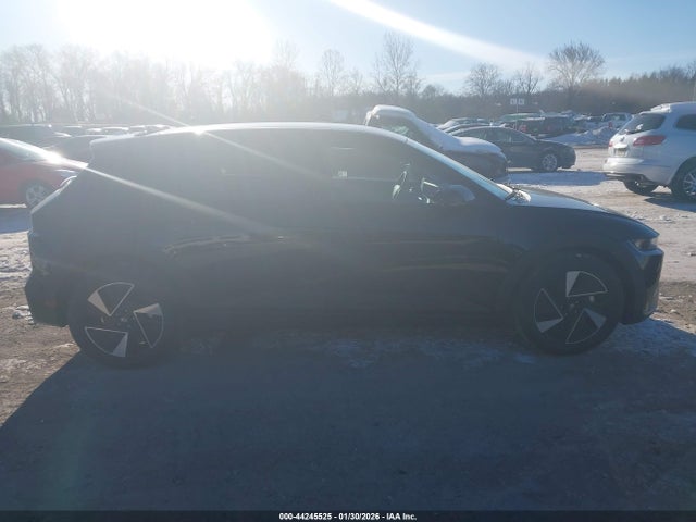 2025 Hyundai Ioniq 5 Se მანქანა იყიდება აუქციონზე, vin: 7YAKM4DA5SY005229, აუქციონის ნომერი: 44245525
