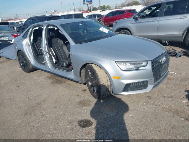 2018 AUDI A4 WAUENAF49JA100792 Photo 0