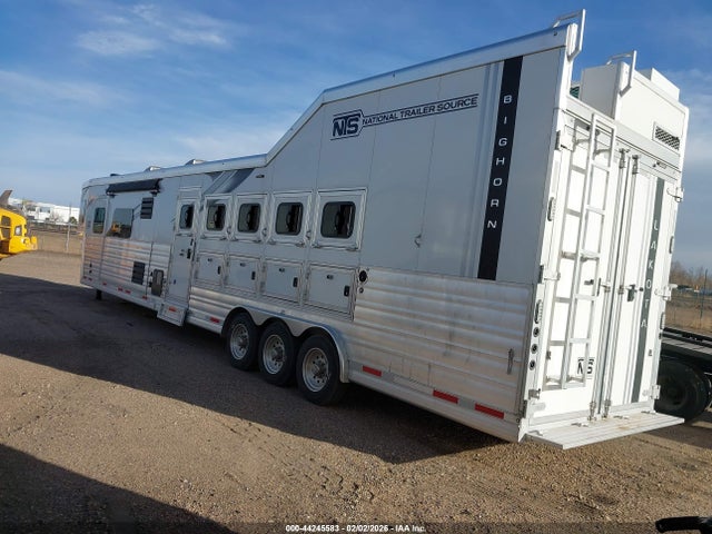 58JGB5K34R1000642 Lakota Bh8516tsr Lakota Horse Trailer