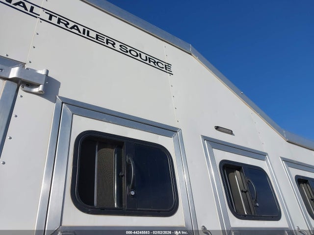 58JGB5K34R1000642 Lakota Bh8516tsr Lakota Horse Trailer