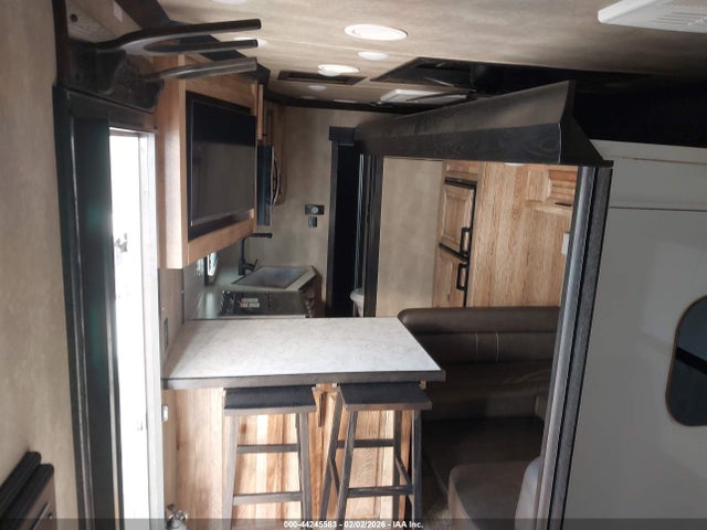 58JGB5K34R1000642 Lakota Bh8516tsr Lakota Horse Trailer