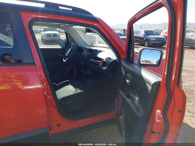 Jeep Renegade Trailhawk 2016 ZACCJBCT0GPE02567 Image 5