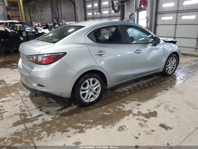 3MYDLBYV4JY331354 Toyota YARIS IA