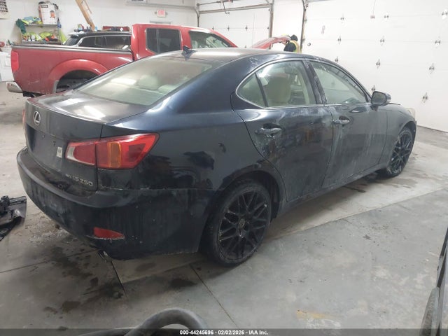 2010 LEXUS IS 250 JTHCF5C25A5042379 Photo 3