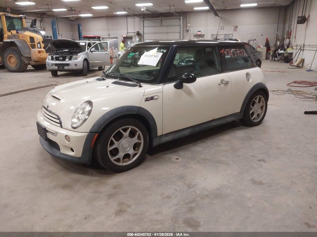 2006 MINI COOPER S WMWRE33546TL16569 Photo 1