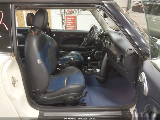 2006 MINI COOPER S WMWRE33546TL16569 Photo 4