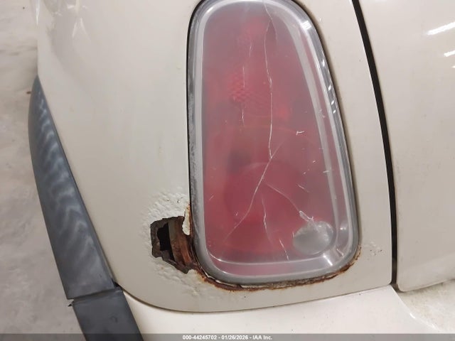 2006 MINI COOPER S WMWRE33546TL16569 Photo 5